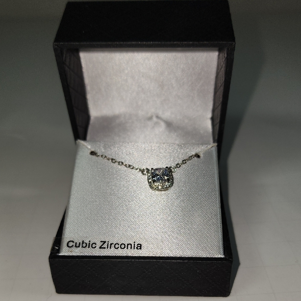 Elegant Silver Cubic Zirconia Necklace